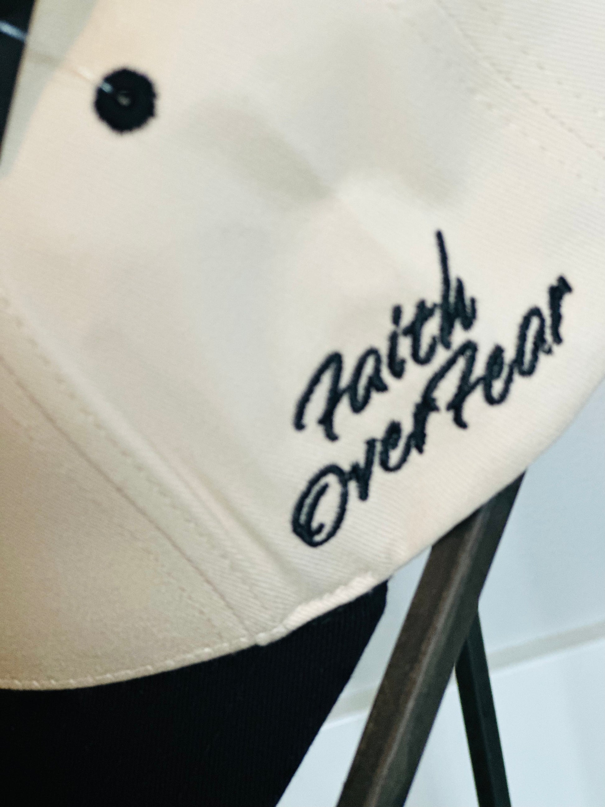 Side detail hat